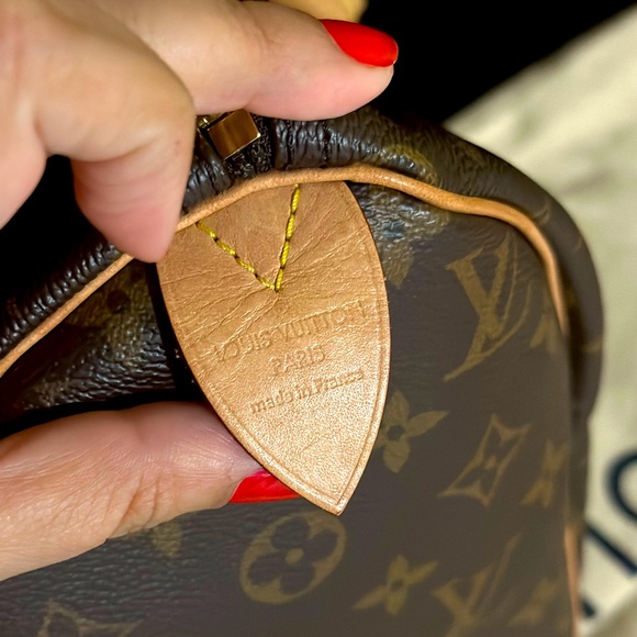 Authentic Louis Vuitton - Picture 3 of 5